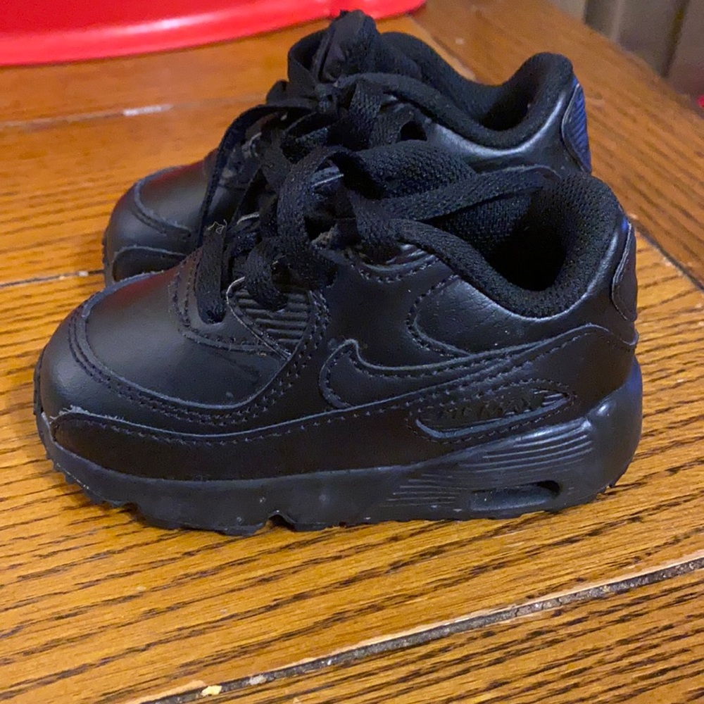 Black toddler Nike air max